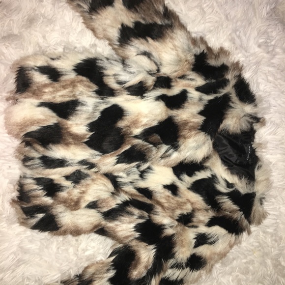 🔥🔥STUNNING FAUX FUR COAT 😍😍😍🔥🔥🔥 - Picture 7 of 8